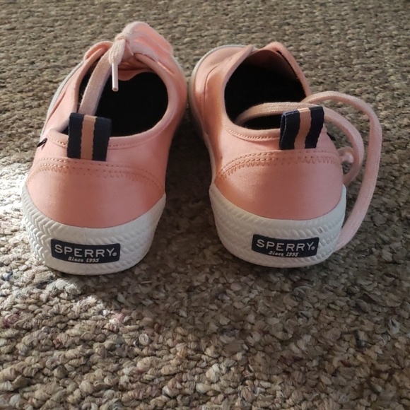 Pink sperrys - Picture 3 of 4